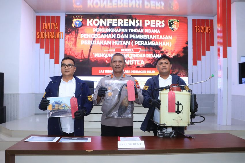 Polres Inhil Gelar Konferensi Pers, Tegaskan Komitmen Berantas Perambahan Hutan dan Karhutla