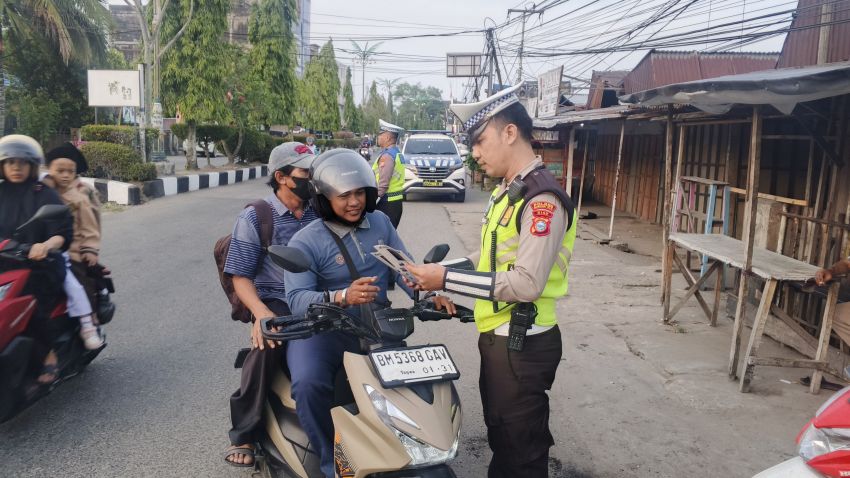 Satlantas Polres Inhil Gelar Strong Point Pagi, Pastikan Arus Lalu Lintas Tetap Lancar dan Kondusif