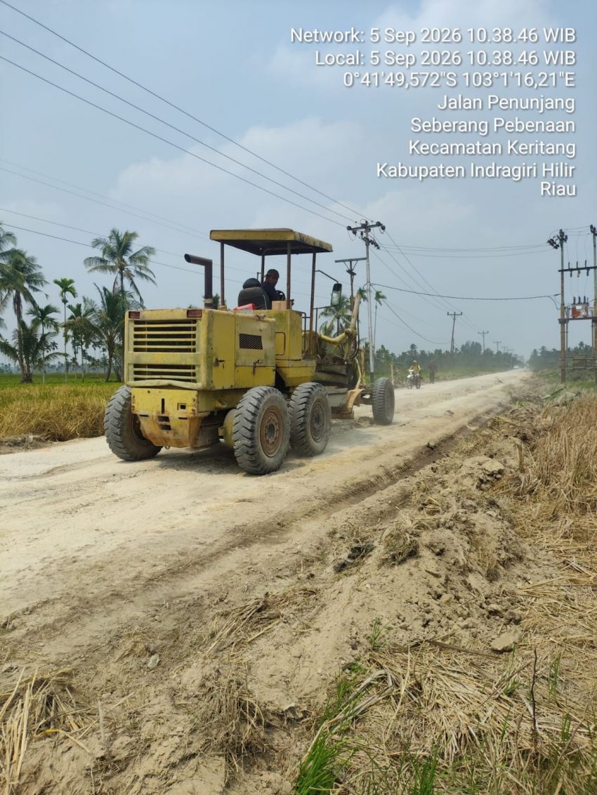 Rekonstruksi Jalan Sanglar&ndash;Kotabaru Terus Dikebut, Material Mulai Dimobilisasi