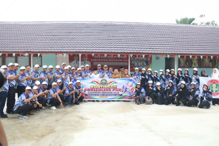Bupati Inhil Lepas 70 orang Kontingen Untuk Berkompetisi Diajang Porsenijar Tingkat Propinsi