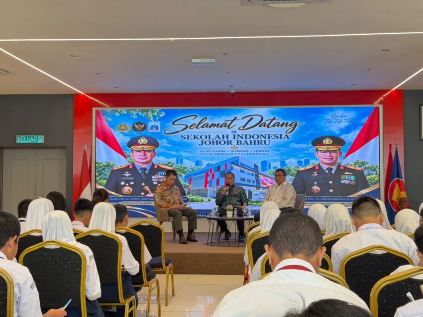 Temui Polisi Malaysia, Kapolda Riau Paparkan Gotong Royong Tangani Karhutla