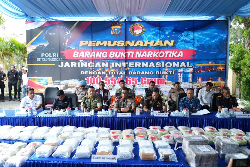 Polda Riau Musnahkan 100,55 Kg Narkotika, 467 Ribu Jiwa Diperkirakan Terselamatkan